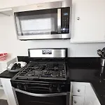 Hollywood Business Apartments