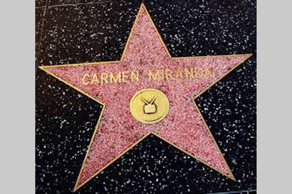 Appartamento Hollywood Business *